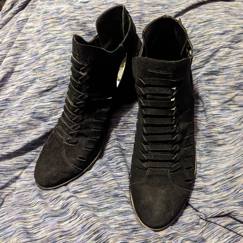 Sam Edelman Pierson Ankle boot with Cutouts